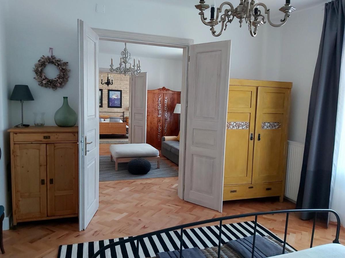 Belvarosi Kerteshaz Keszthely Luaran gambar