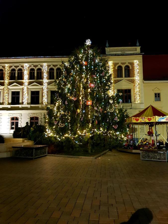 Belvarosi Kerteshaz Keszthely Luaran gambar